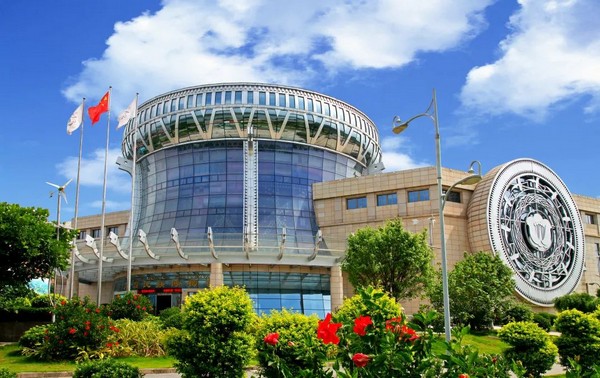 Đến Bảo tàng dân tộc Quảng Tây khám phá văn hóa – sử thi Trung Hoa